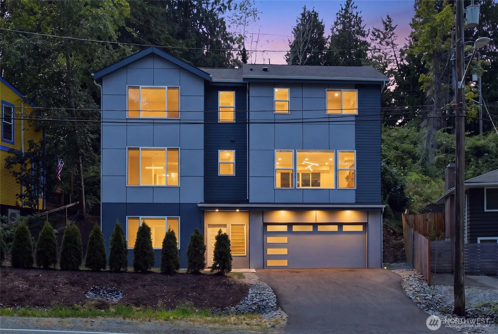 Property photo for 7511 Dumar Way Sw, Seattle