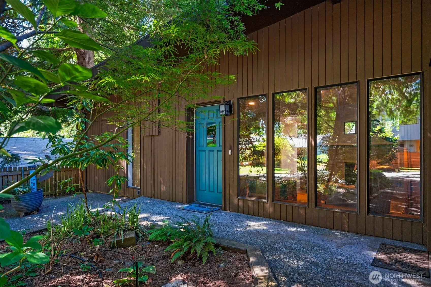 Property photo for 10733 Bartlett Avenue Ne, Seattle