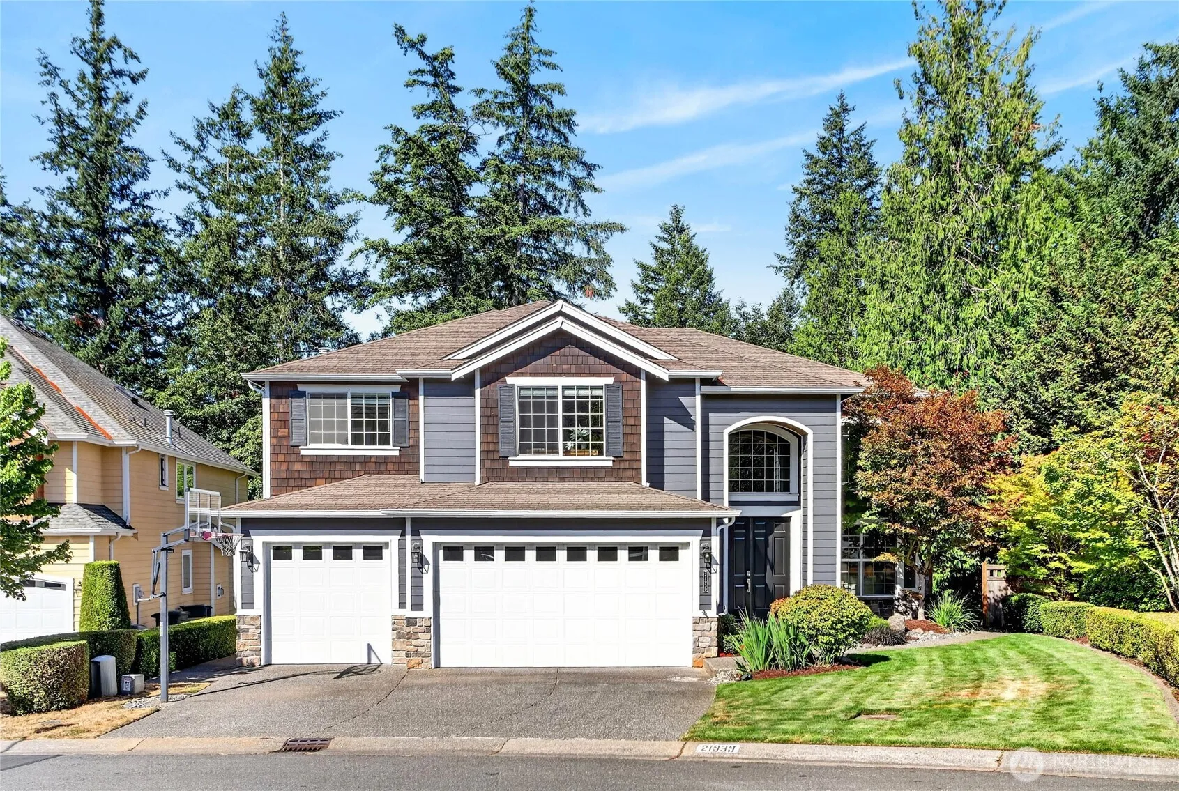 Property photo for 21939 Ne 11th Street, Sammamish photo 2