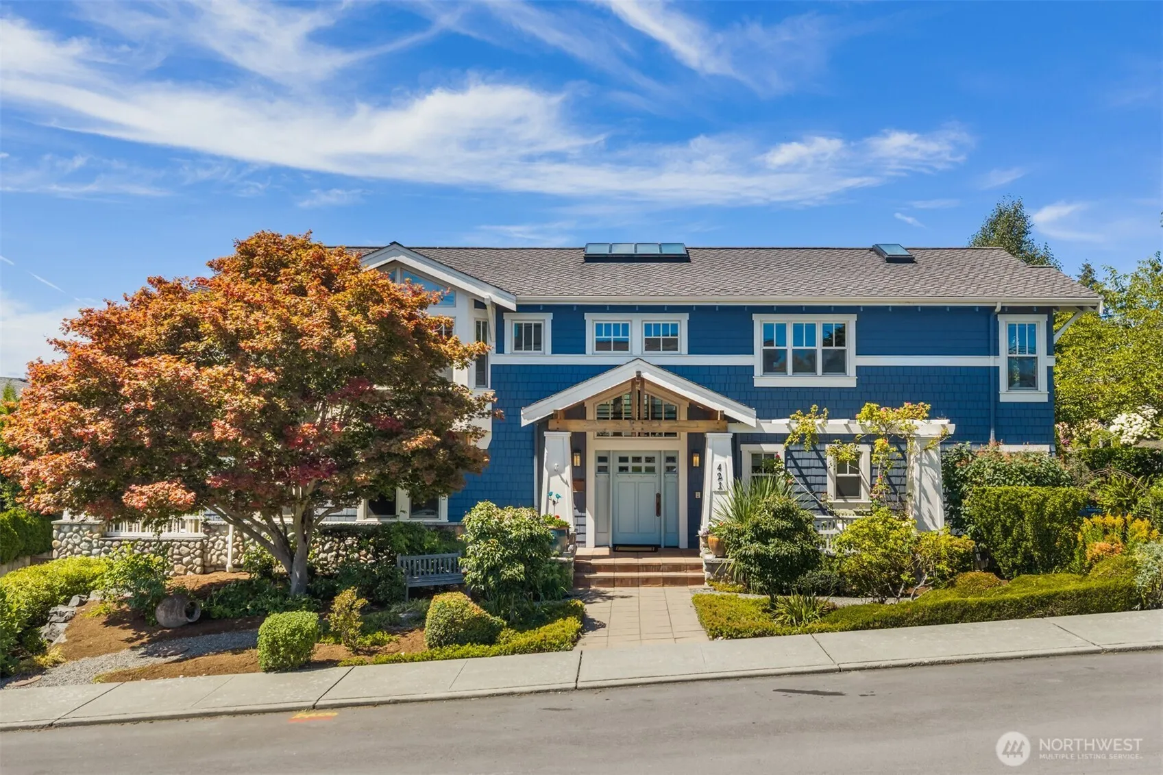 Property photo for 421 2nd Street W, Kirkland