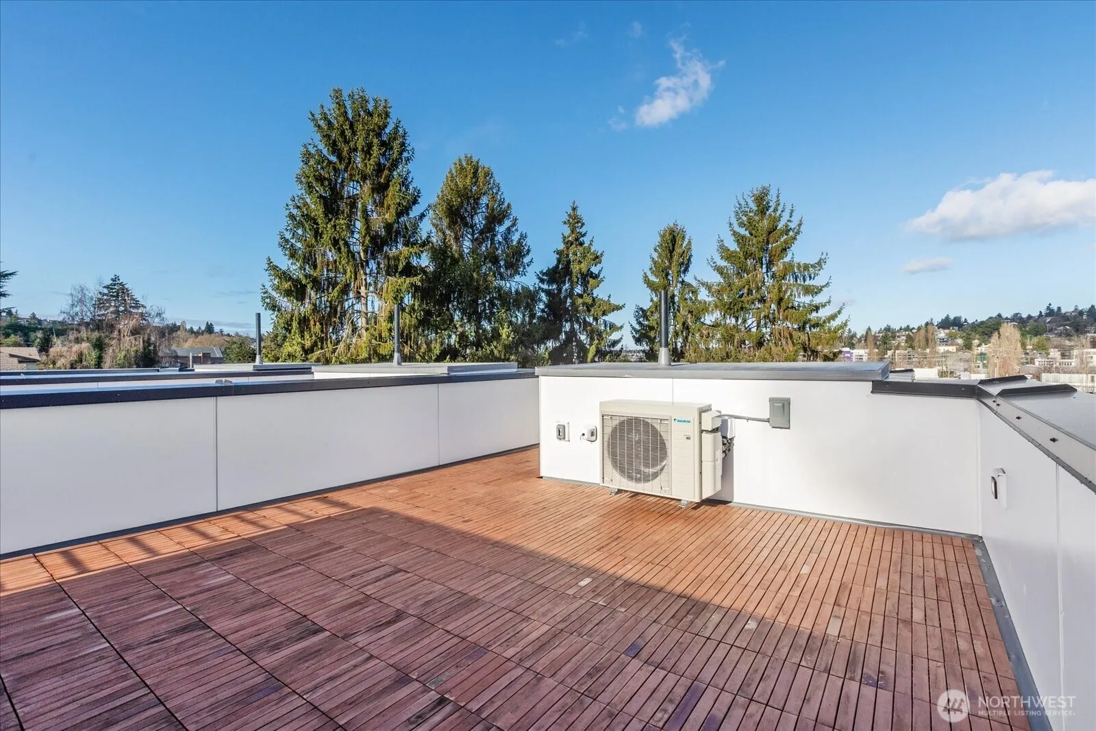 Property photo for 3112 Queen Anne Avenue N, Seattle photo 3