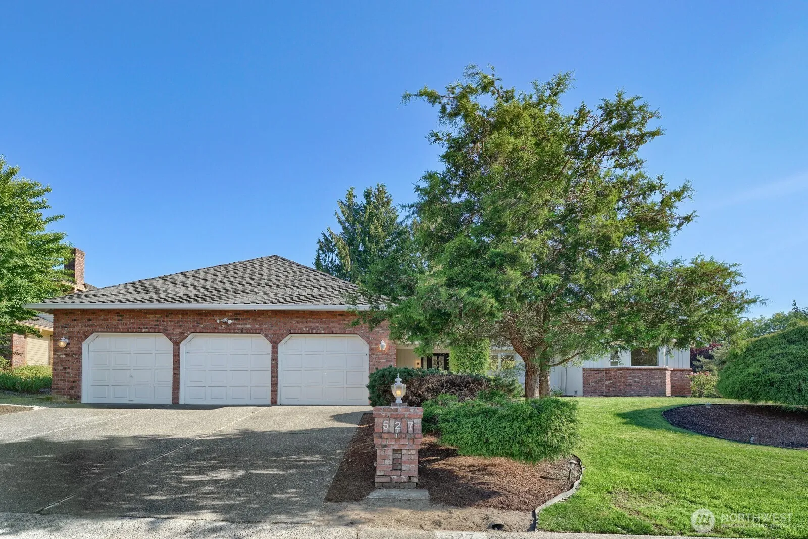 Property photo for 527 Sw 331st Street, Federal Way