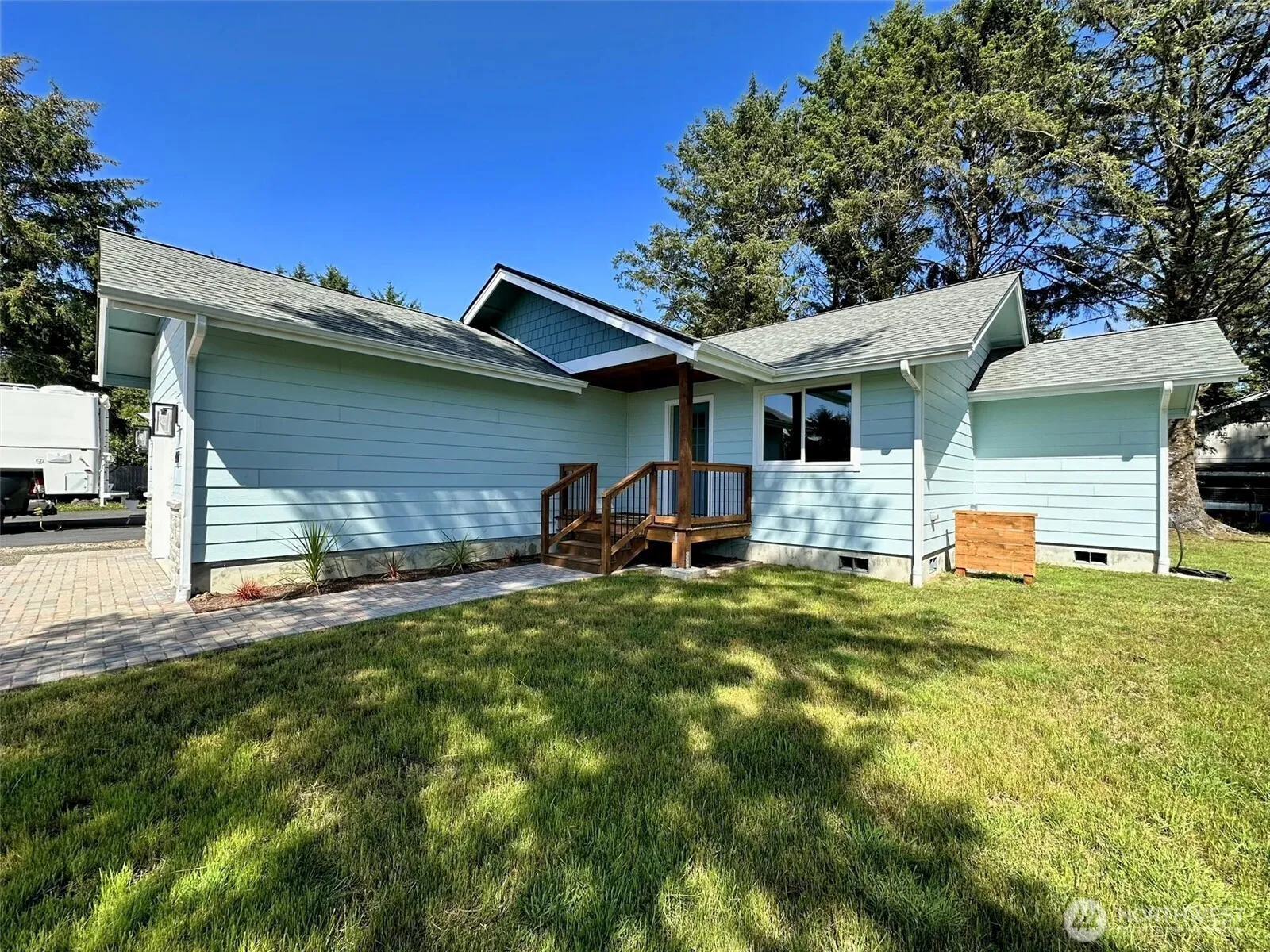 Property photo for 470 Volans Avenue Sw, Ocean Shores photo 3