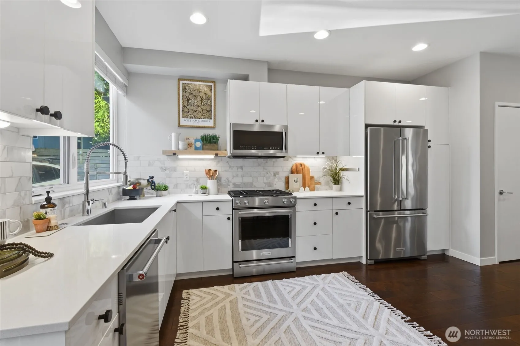 Property photo for 1530 13th Avenue S #d, Seattle photo 4