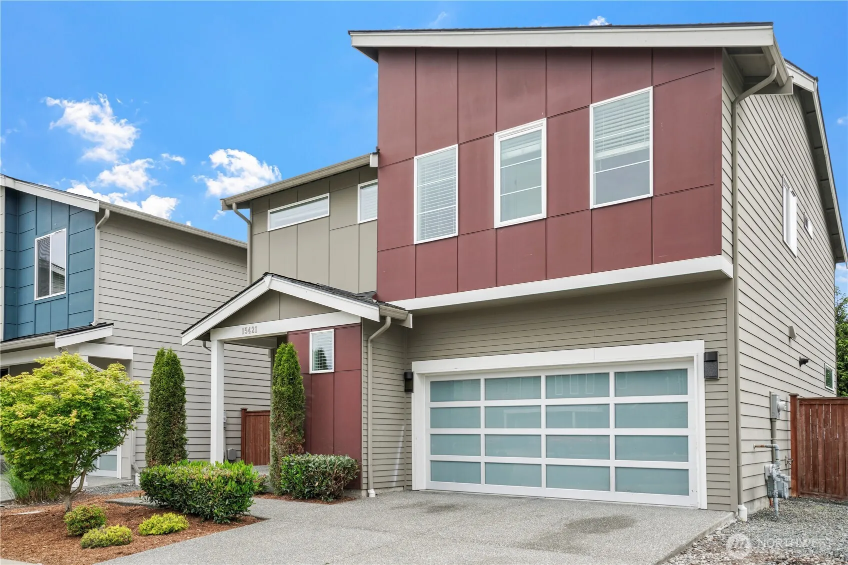 Property photo for 15421 12th Avenue W, Lynnwood photo 2