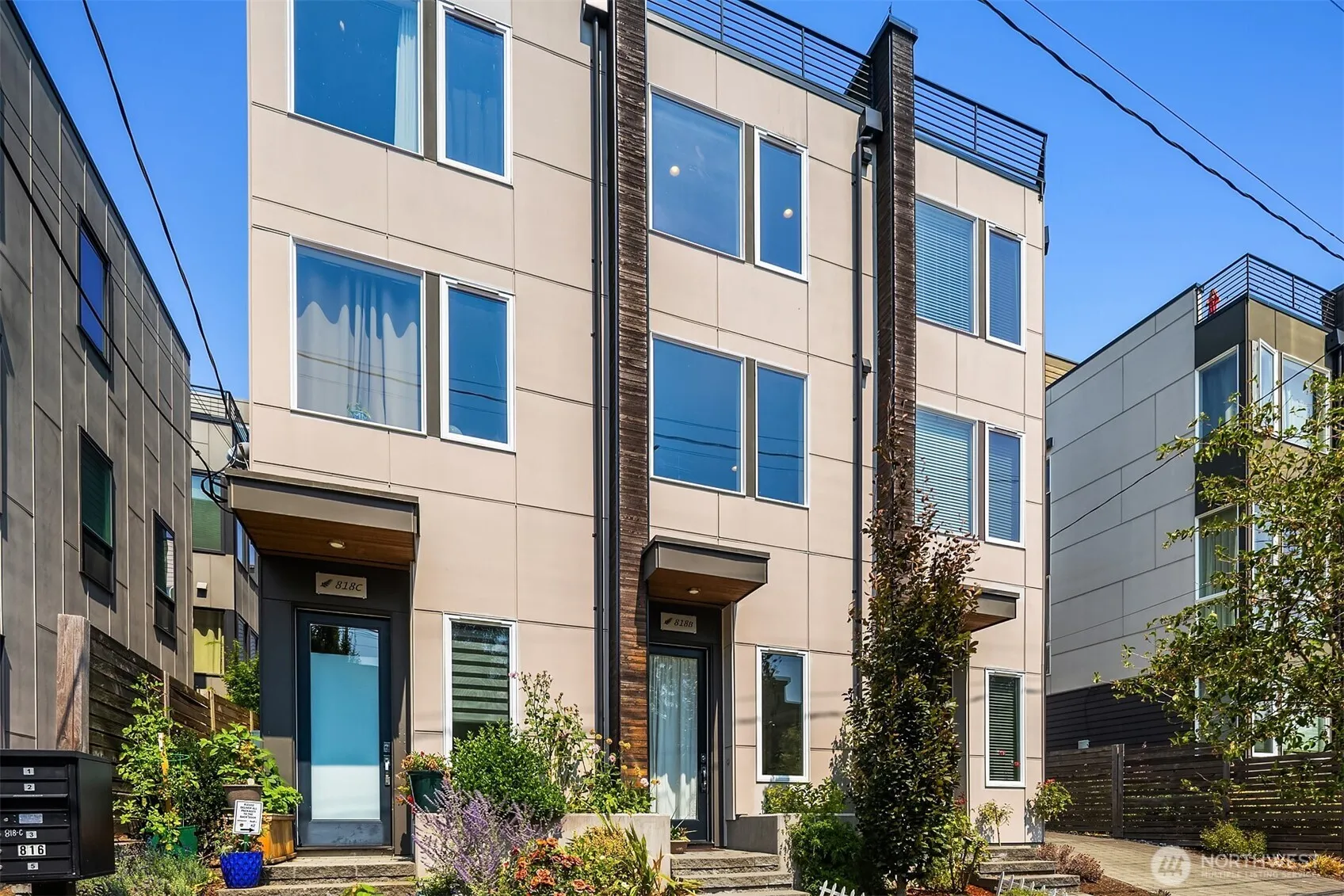 Property photo for 818 Nw 53rd Street #b, Seattle