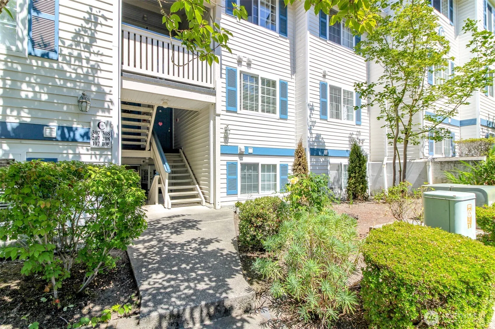 Property photo for 949 Aberdeen Avenue Ne #c107, Renton photo 2