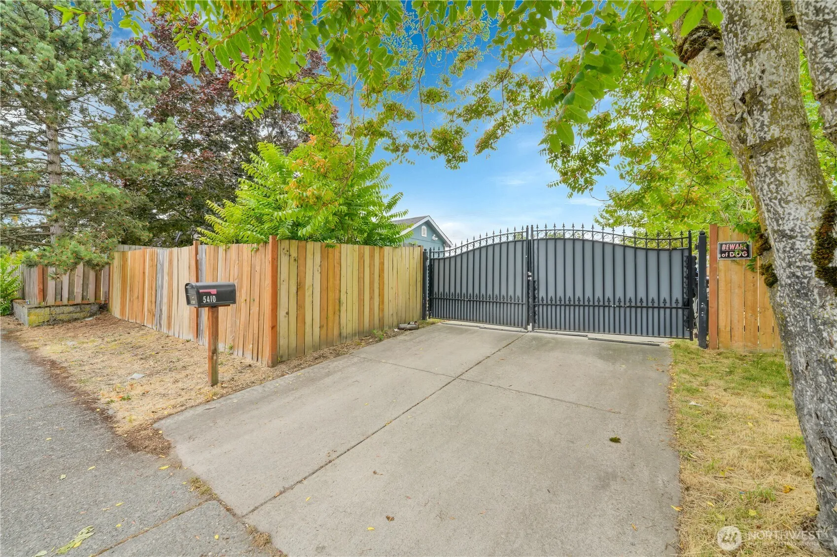 Property photo for 5410 S Oakes Street, Tacoma photo 3