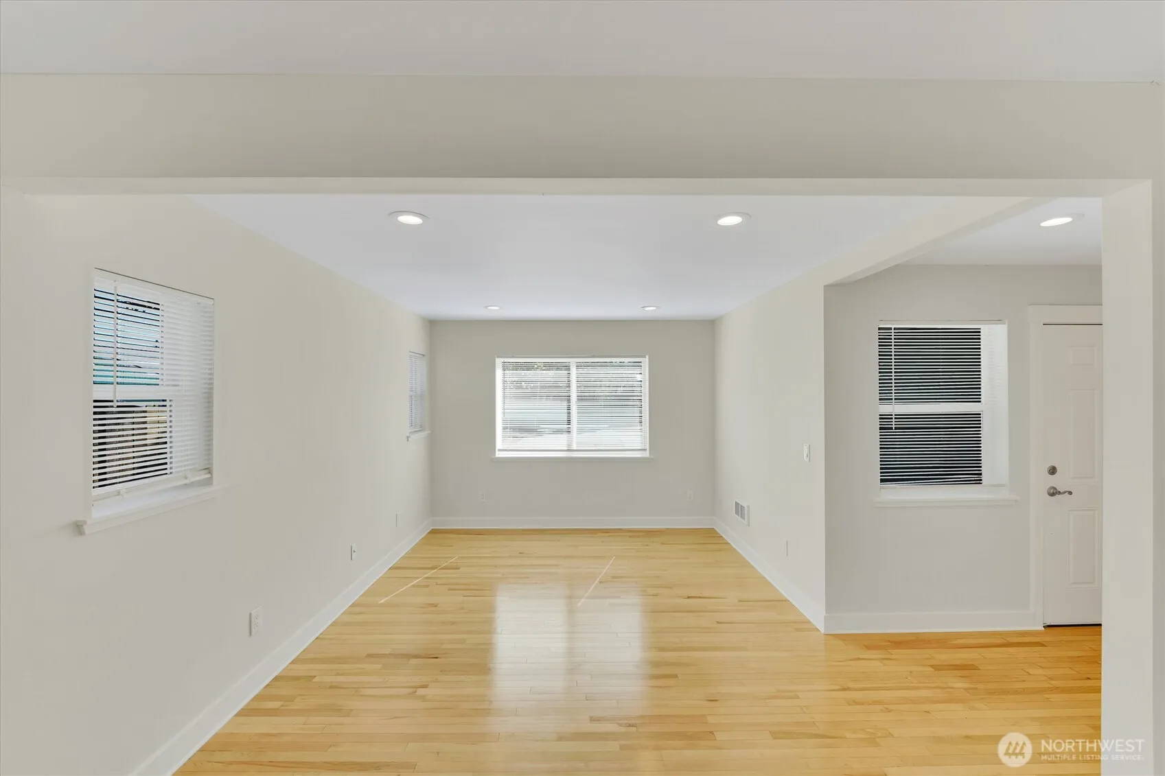Property photo for 5410 S Oakes Street, Tacoma photo 3