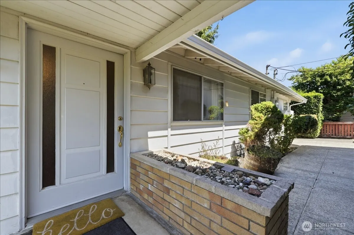 Property photo for 912 E Cherry Hill Street, Kent photo 3