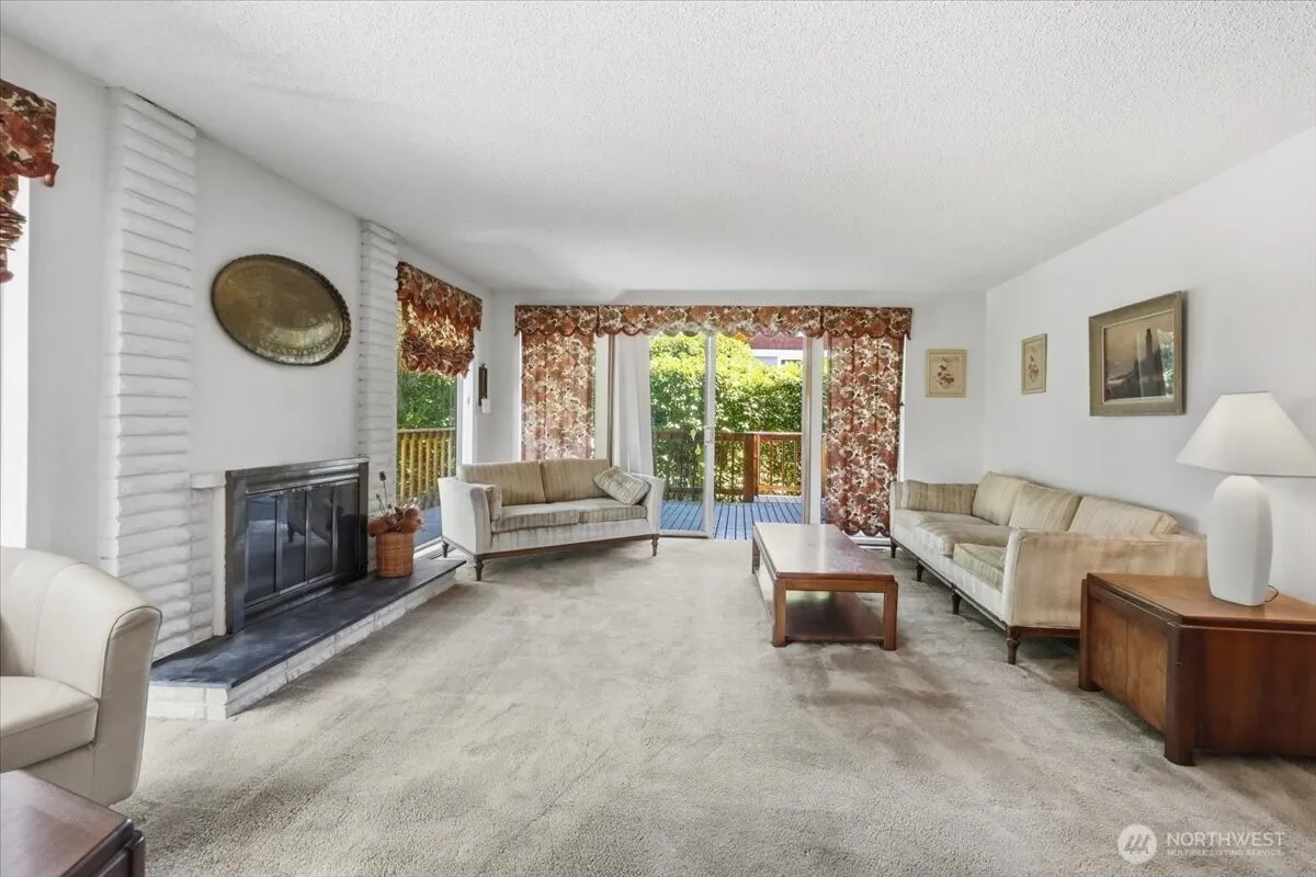 Property photo for 912 E Cherry Hill Street, Kent photo 5