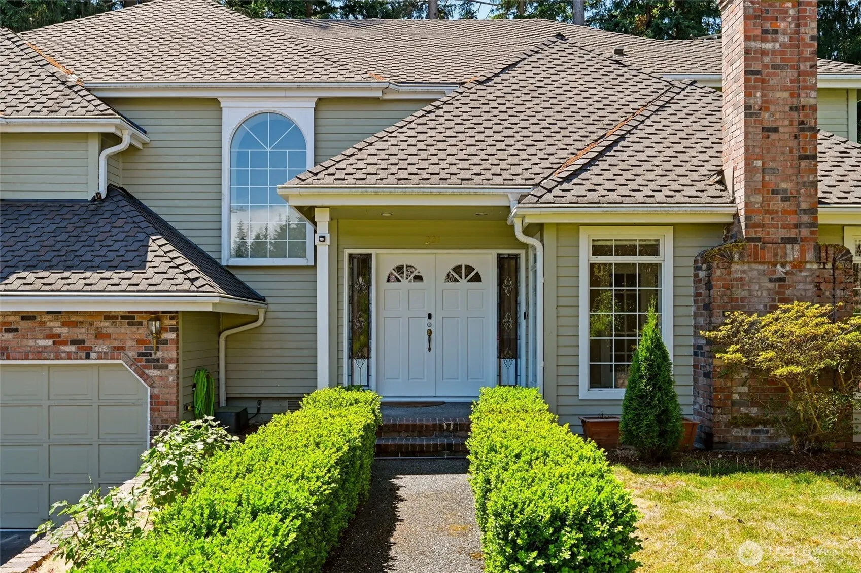 Property photo for 221 Sw 331st Place, Federal Way photo 2