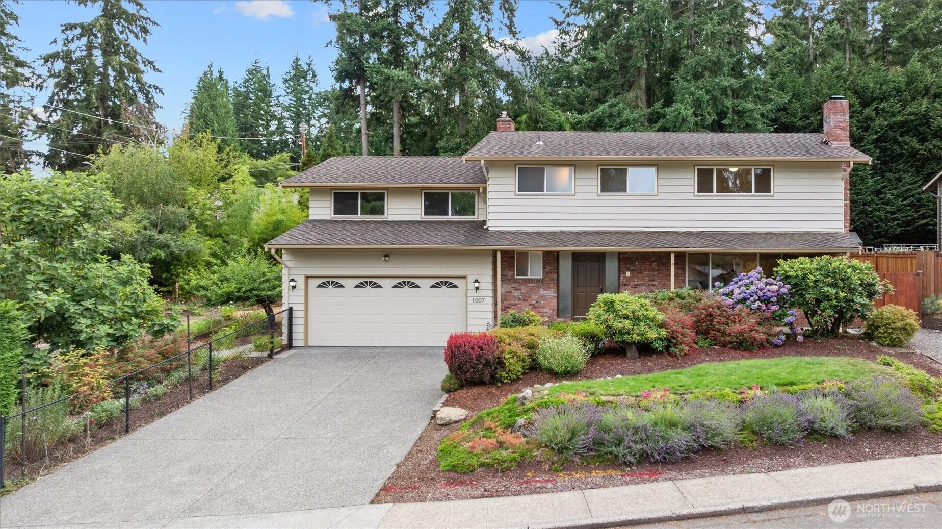 Property photo for 1007 174th Avenue Ne, Bellevue