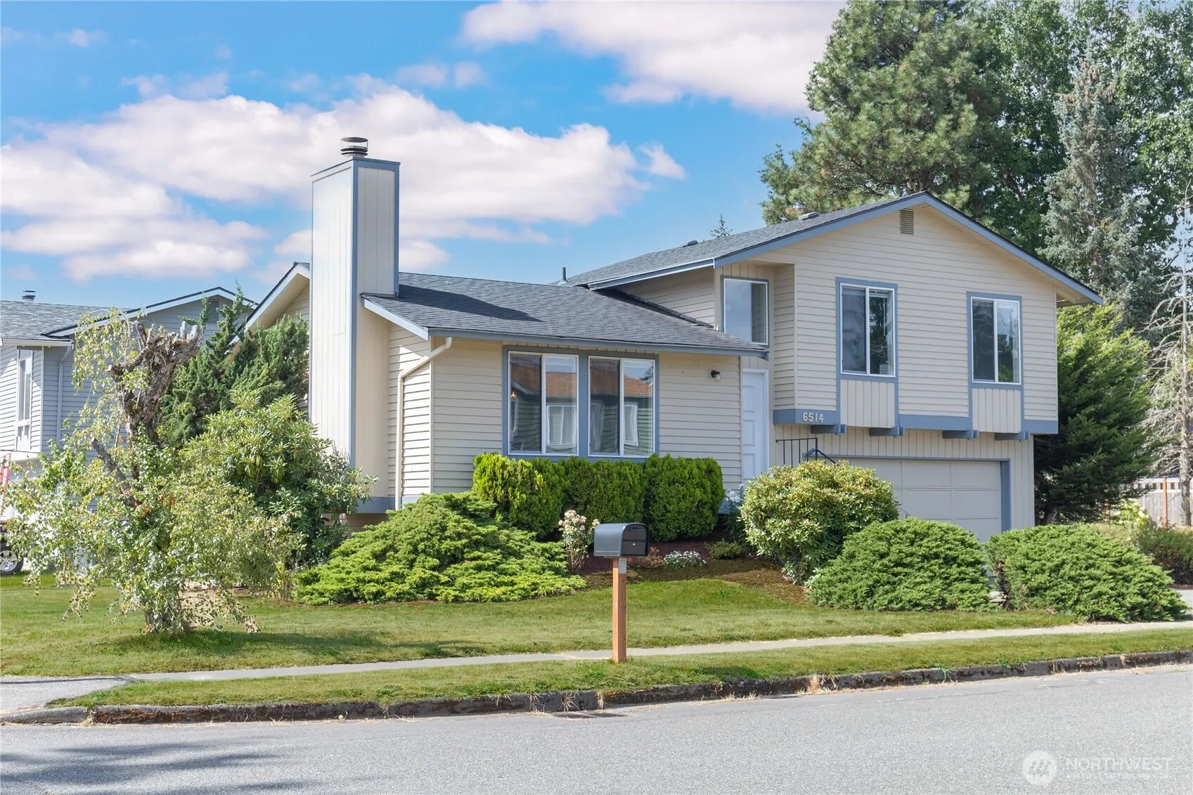 Property photo for 6514 20th Street Ne, Tacoma photo 2