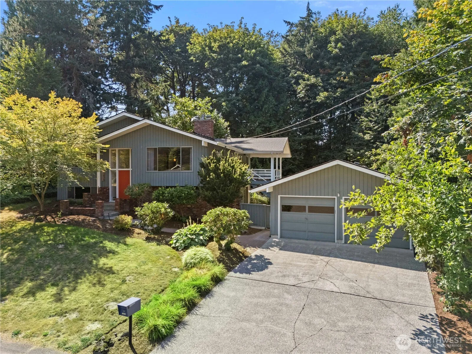 Property photo for 1828 Lakewood Circle Se, Olympia