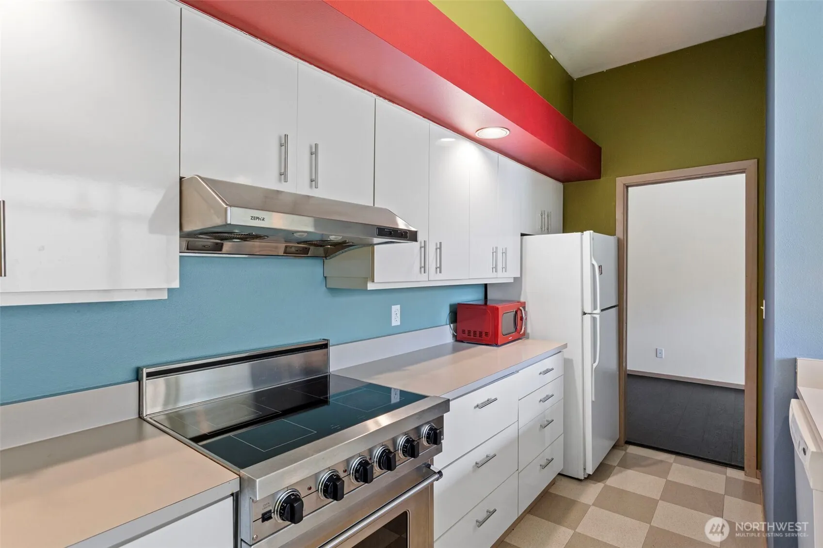 Property photo for 2030 Western Avenue #514, Seattle photo 5