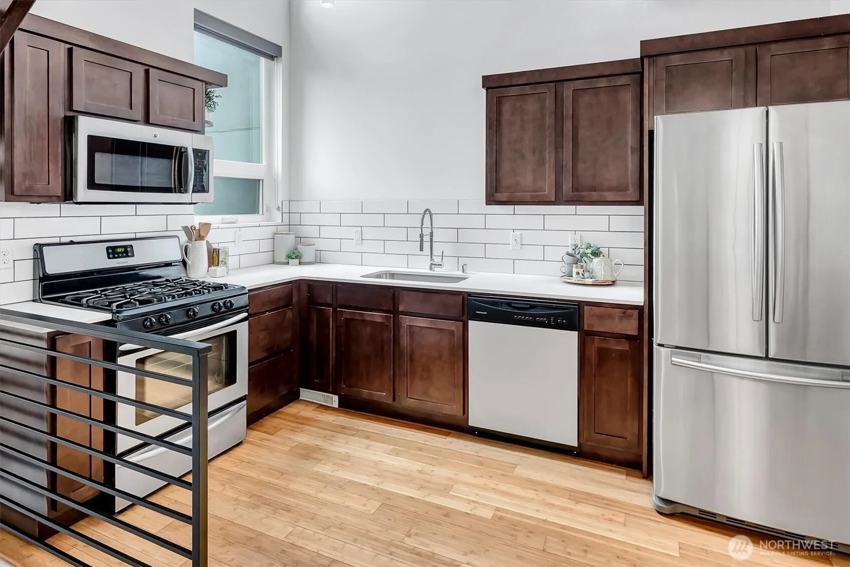 Property photo for 1915 25th Avenue S #unit D, Seattle photo 5