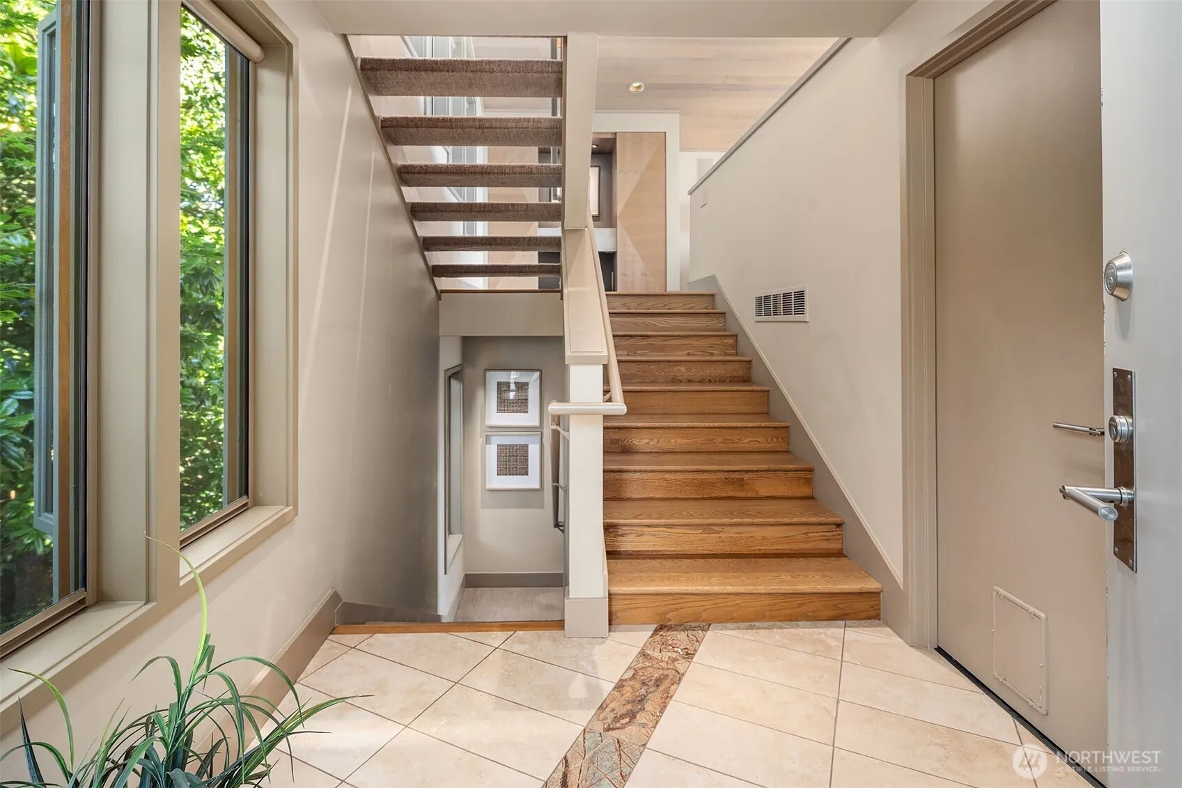 Property photo for 2667 44th Avenue W, Seattle photo 5