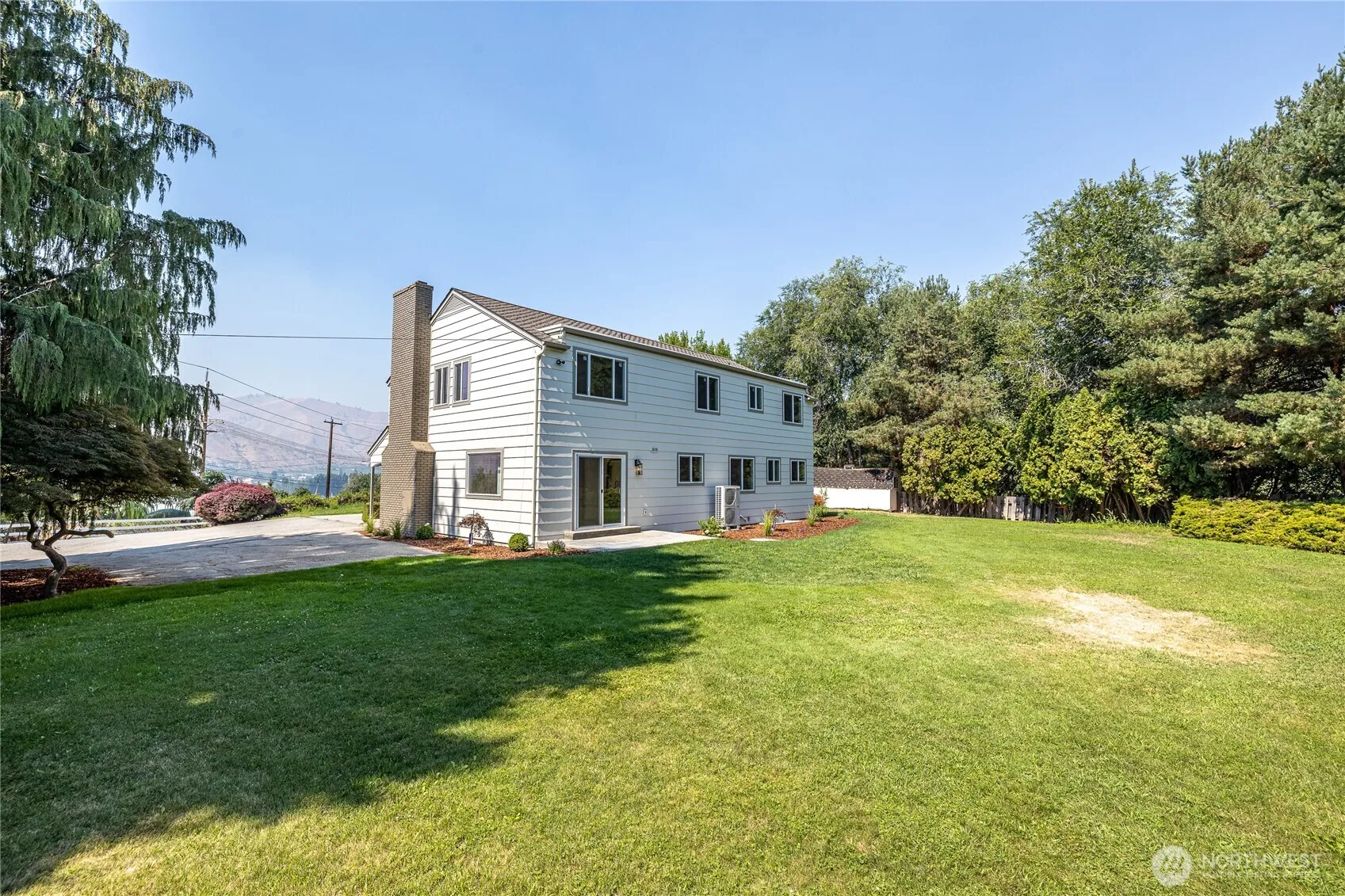 Property photo for 2328 Easy Street, Wenatchee photo 3
