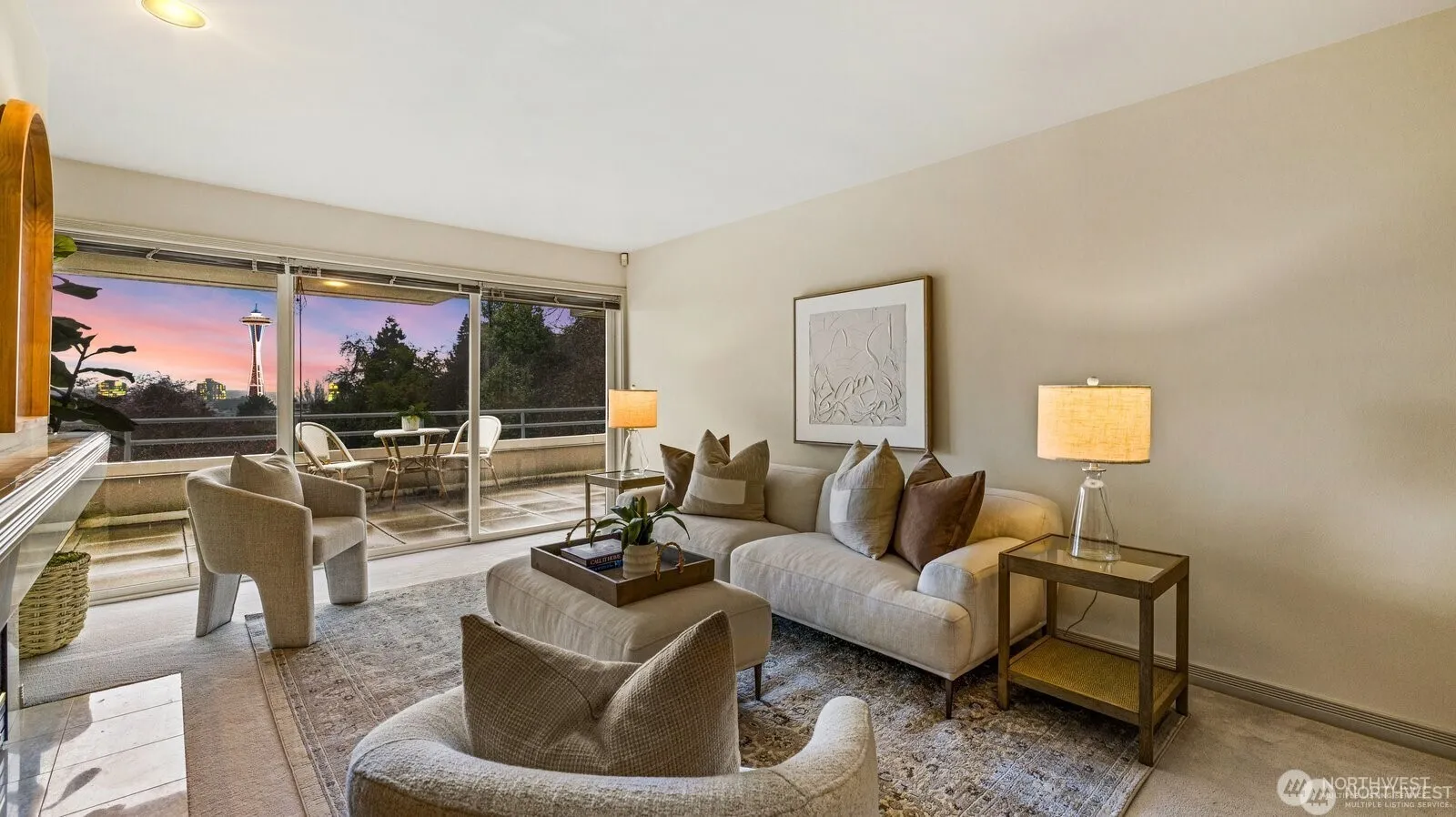 Property photo for 1231 5th Avenue N #202, Seattle photo 2