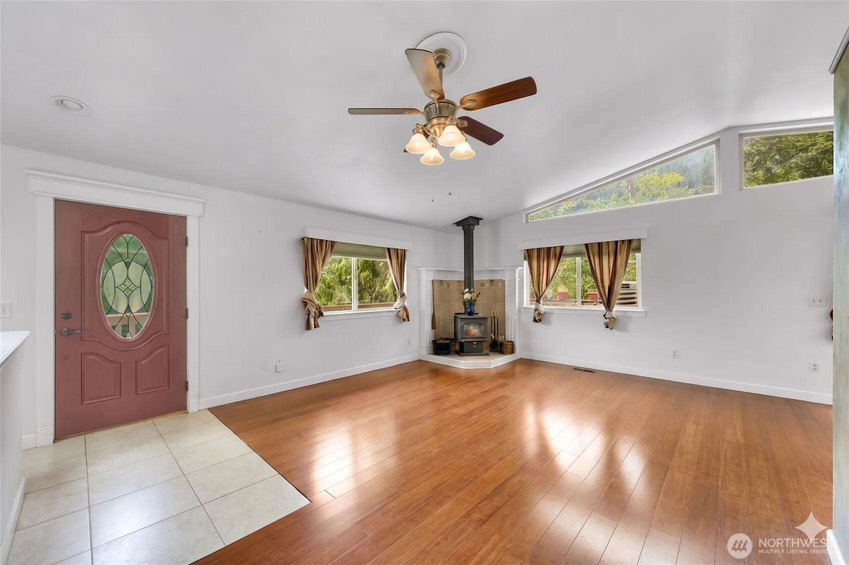 Property photo for 3046 Glenhaven Drive, Sedro Woolley photo 4