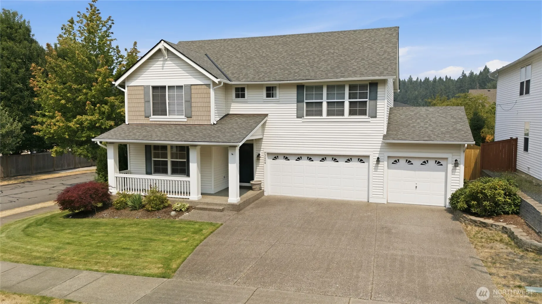 Property photo for 23404 Se 263rd Street, Maple Valley photo 3