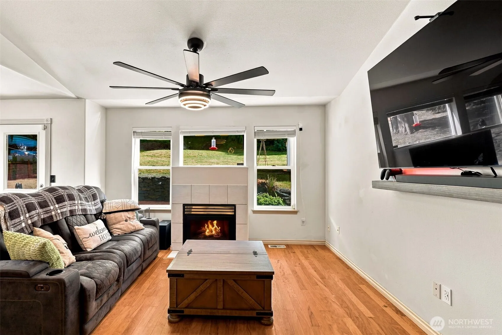 Property photo for 914 288th Street Ct E, Roy photo 5