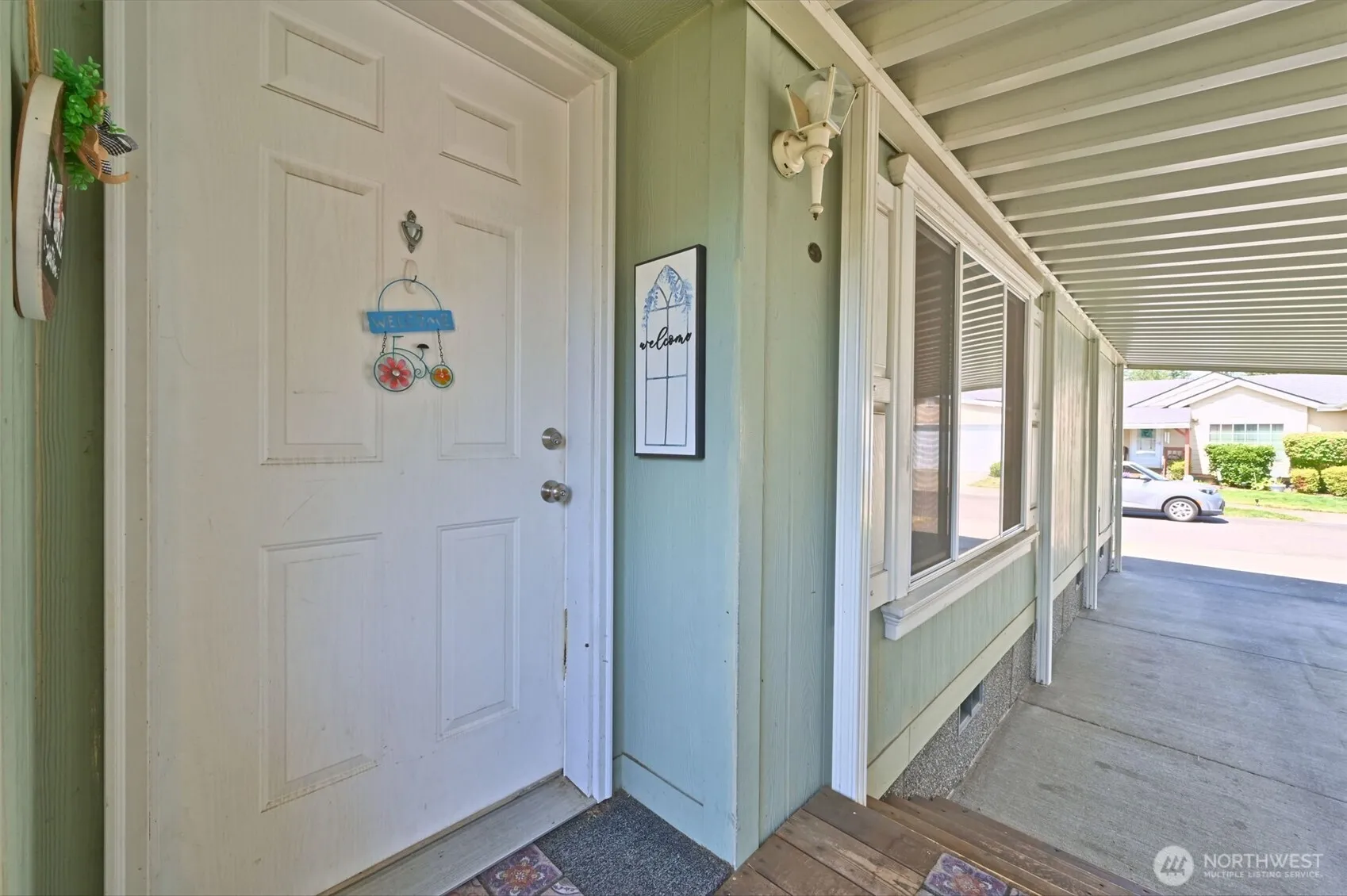 Property photo for 2012 94th Street Ct E, Tacoma photo 3