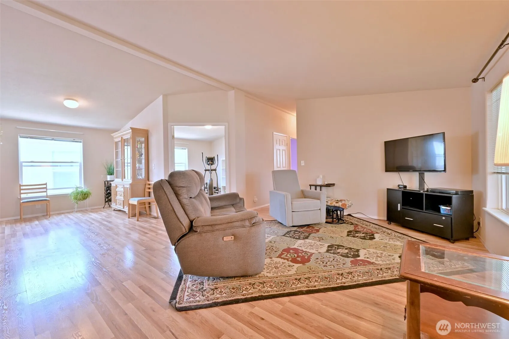Property photo for 2012 94th Street Ct E, Tacoma photo 4