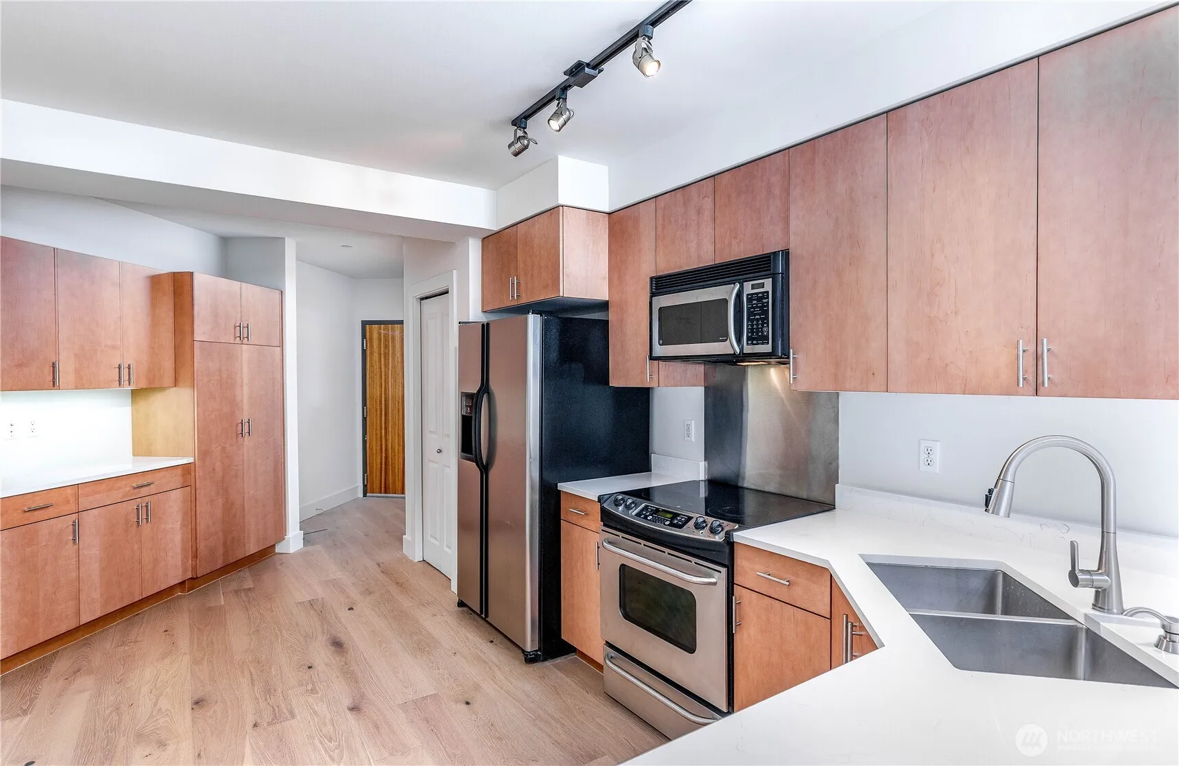 Property photo for 159 Denny Way #208, Seattle photo 5