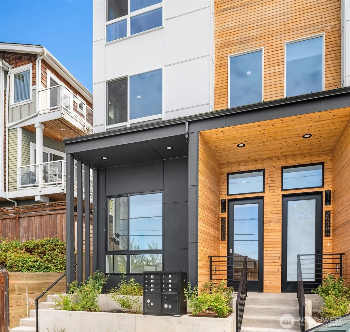 Property photo for 2538 14th Avenue W #b, Seattle