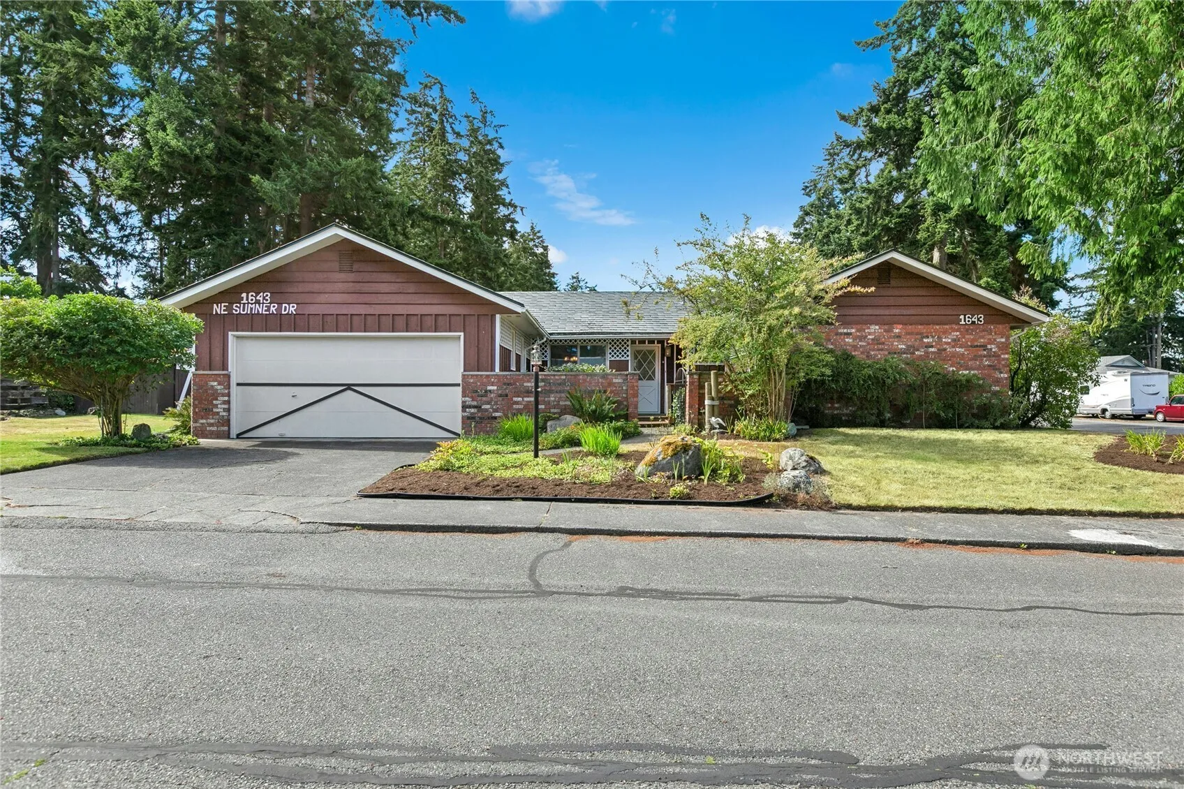 Property photo for 1643 Ne Sumner Drive, Oak Harbor