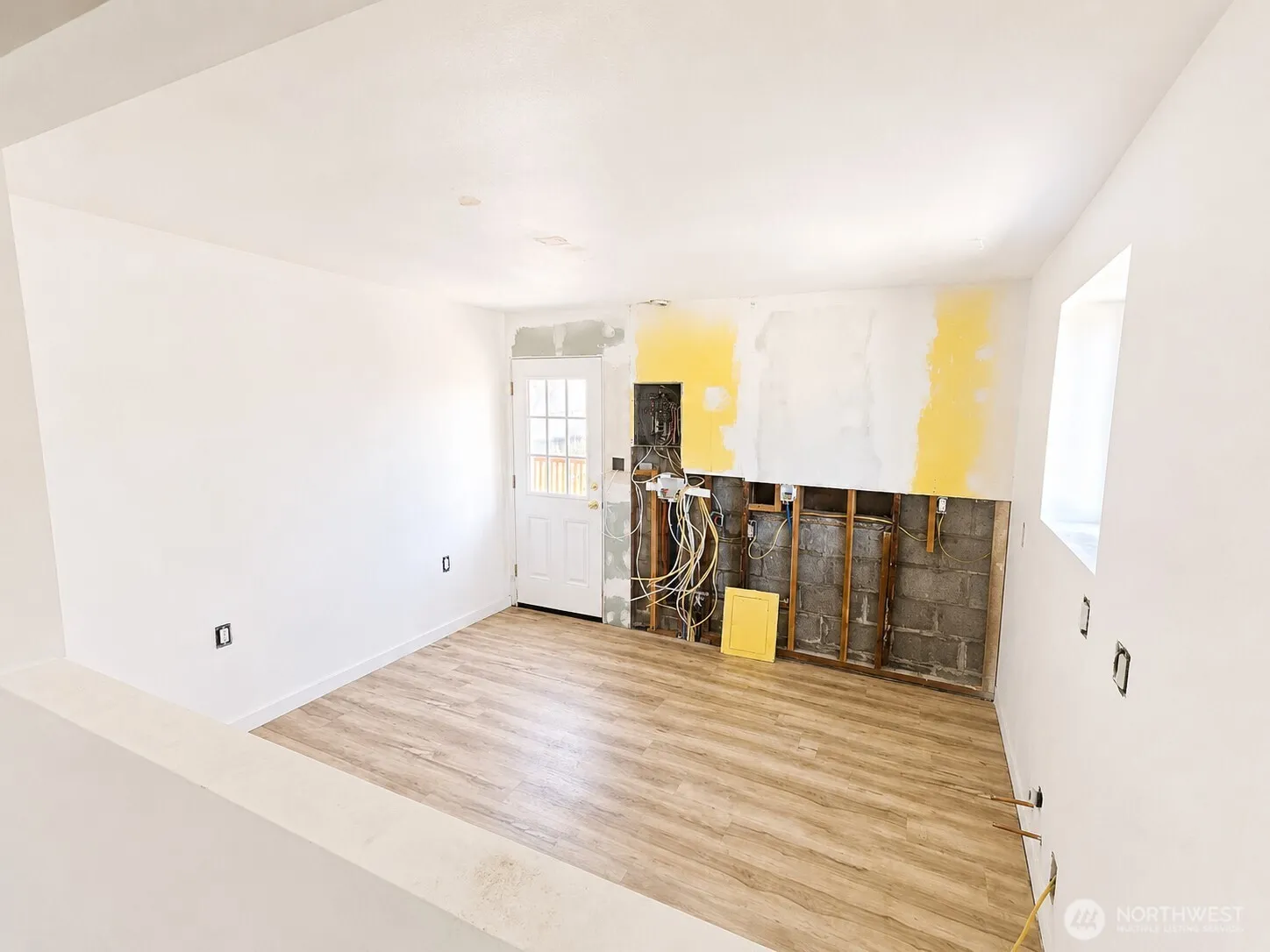 Property photo for 13055 33rd Avenue S, Tukwila photo 5