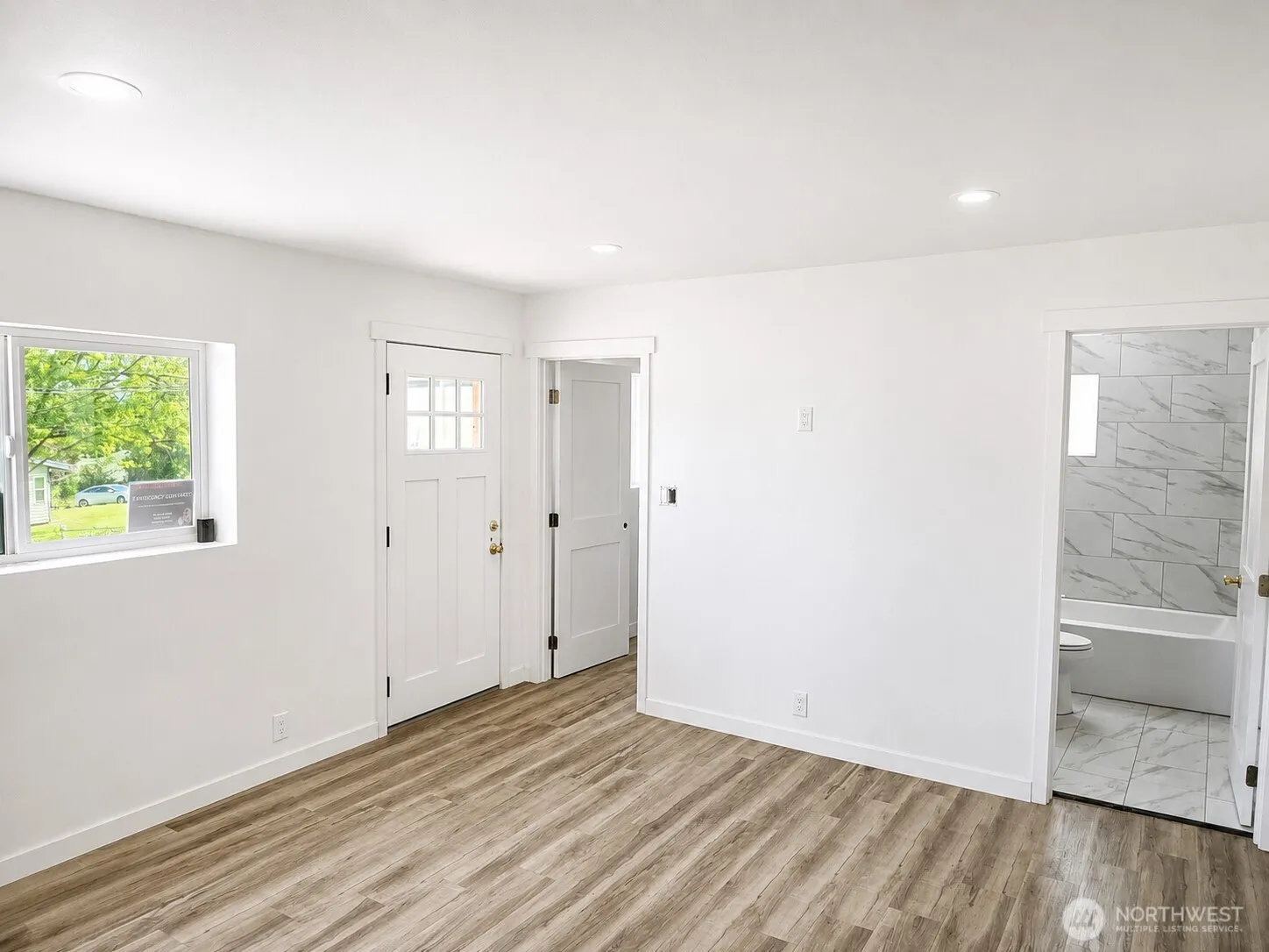 Property photo for 13055 33rd Avenue S, Tukwila photo 3