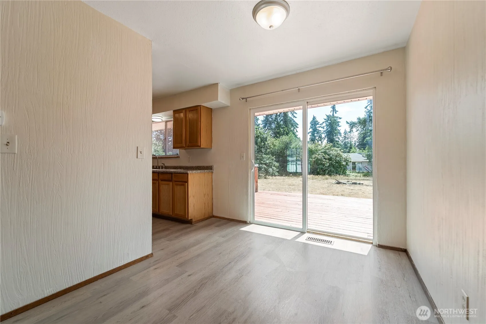 Property photo for 9820 Washington Blvd Sw, Lakewood photo 4