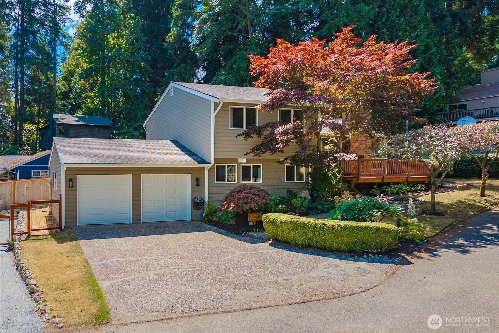 Property photo for 2421 Ne 180th Street, Shoreline photo 2