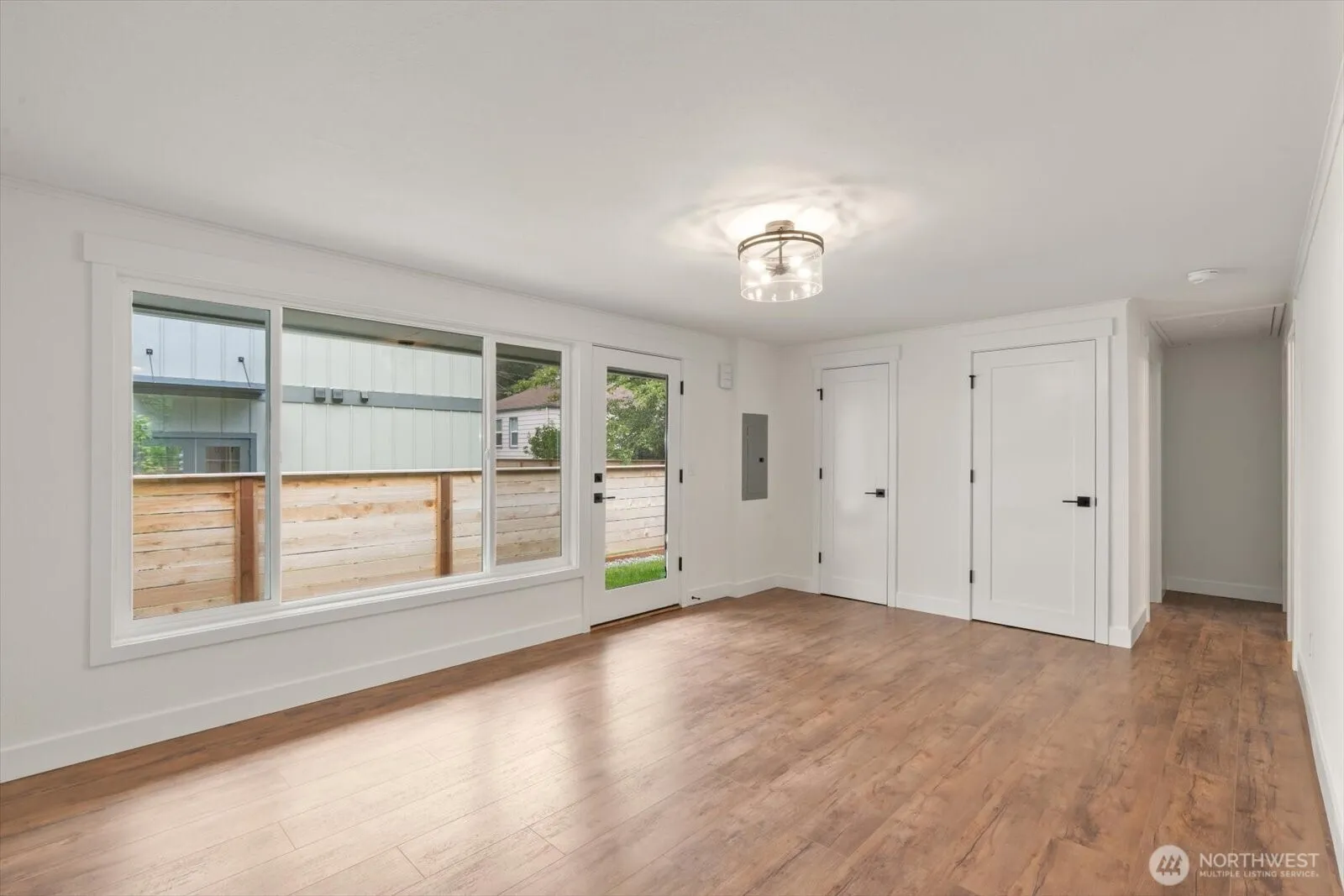Property photo for 10328 Ashworth Avenue N, Seattle photo 4
