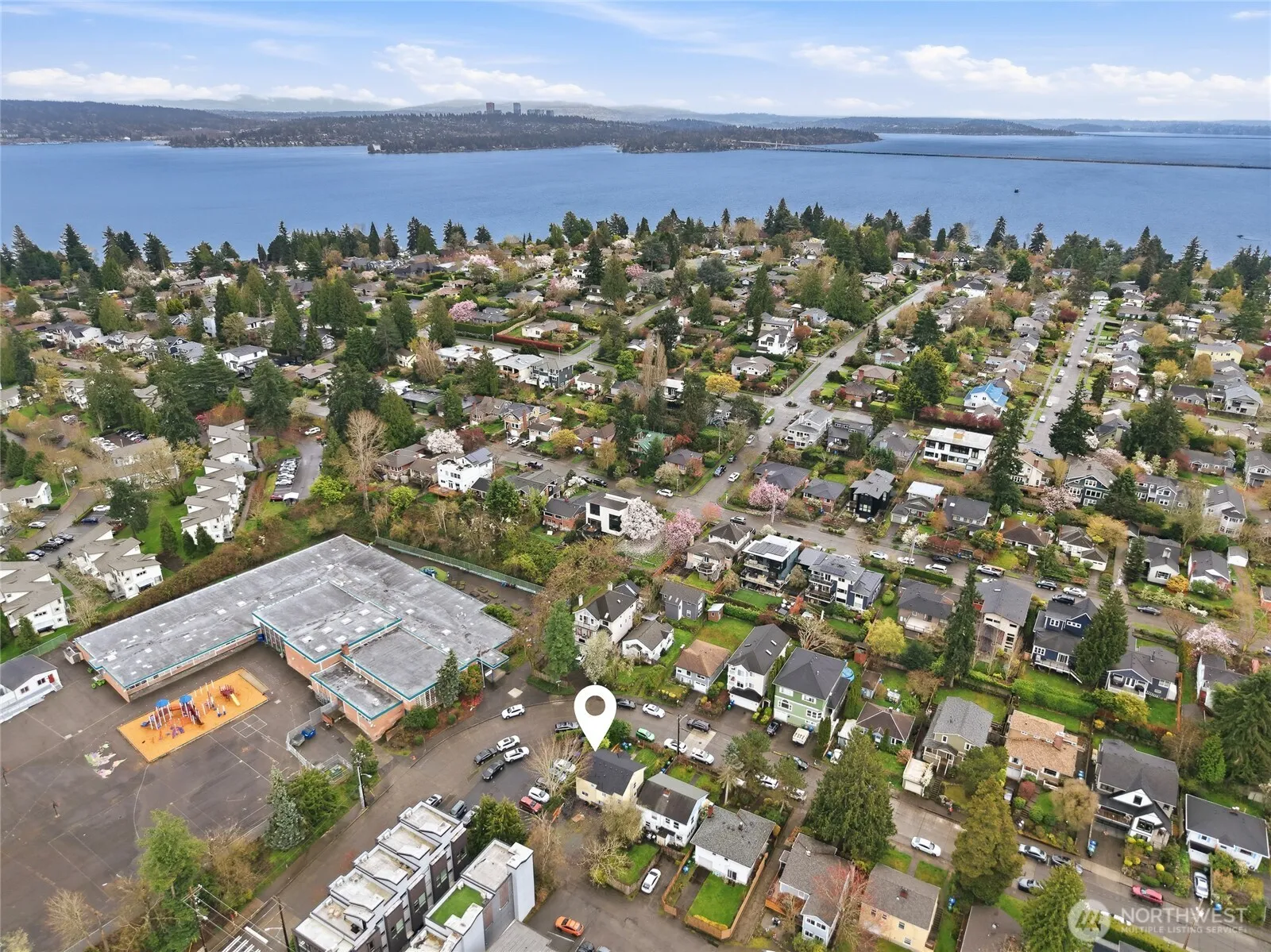 Property photo for 5752 Ne 62nd Street, Seattle photo 5