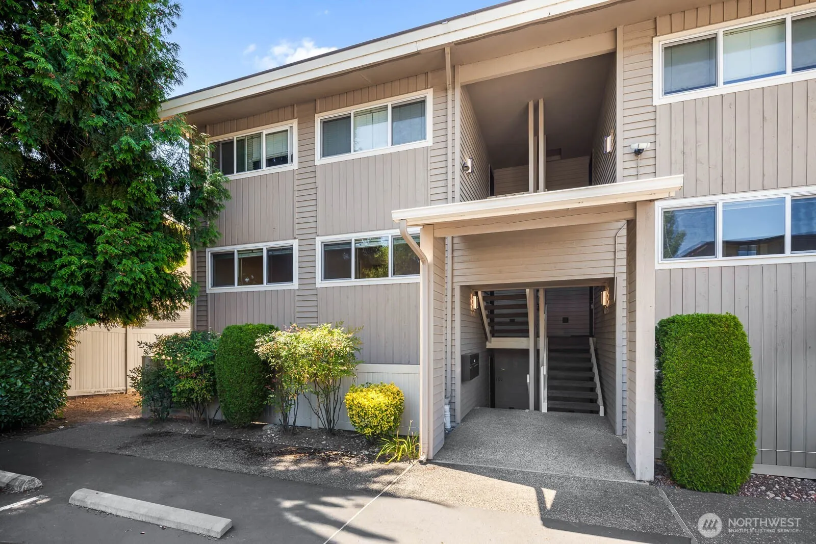 Property photo for 725 9th Avenue S #201, Kirkland