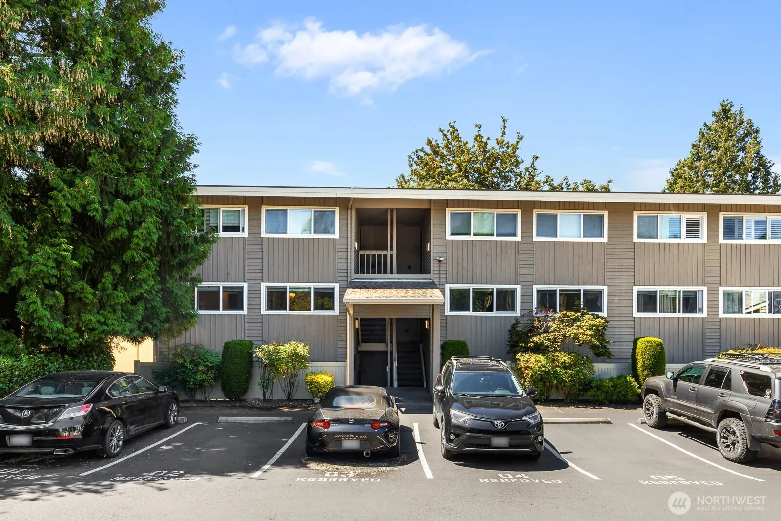 Property photo for 725 9th Avenue S #201, Kirkland photo 2