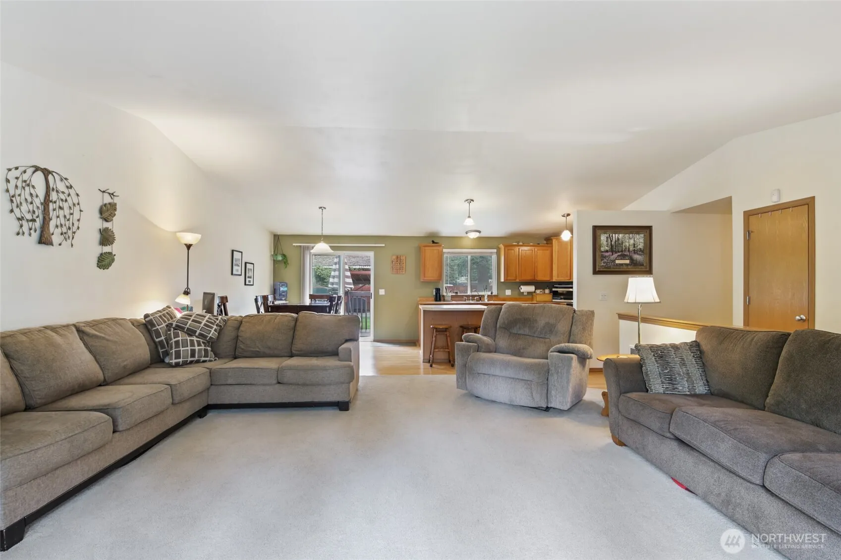 Property photo for 17003 Wisteria Court Se, Yelm photo 4