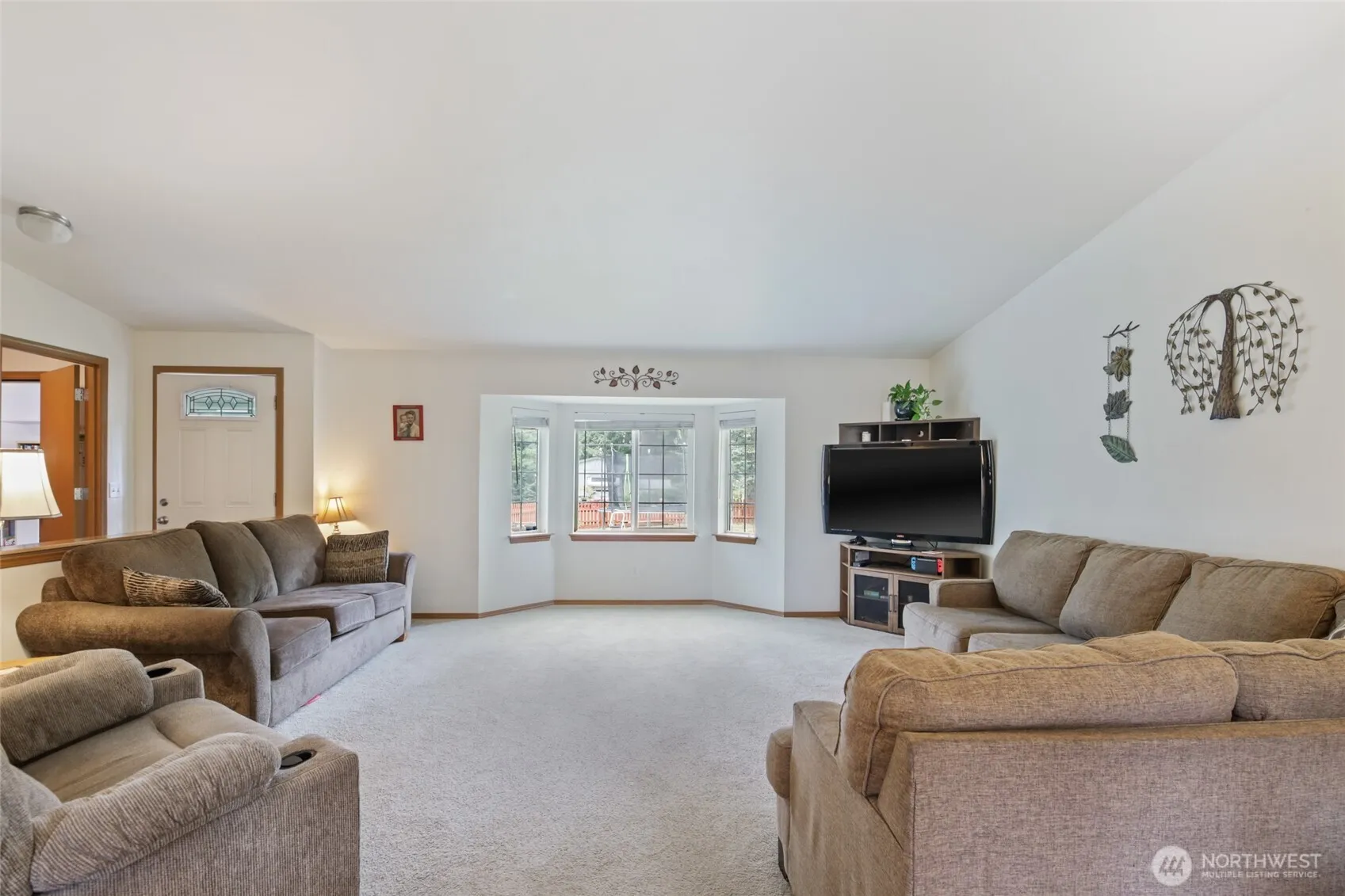 Property photo for 17003 Wisteria Court Se, Yelm photo 3