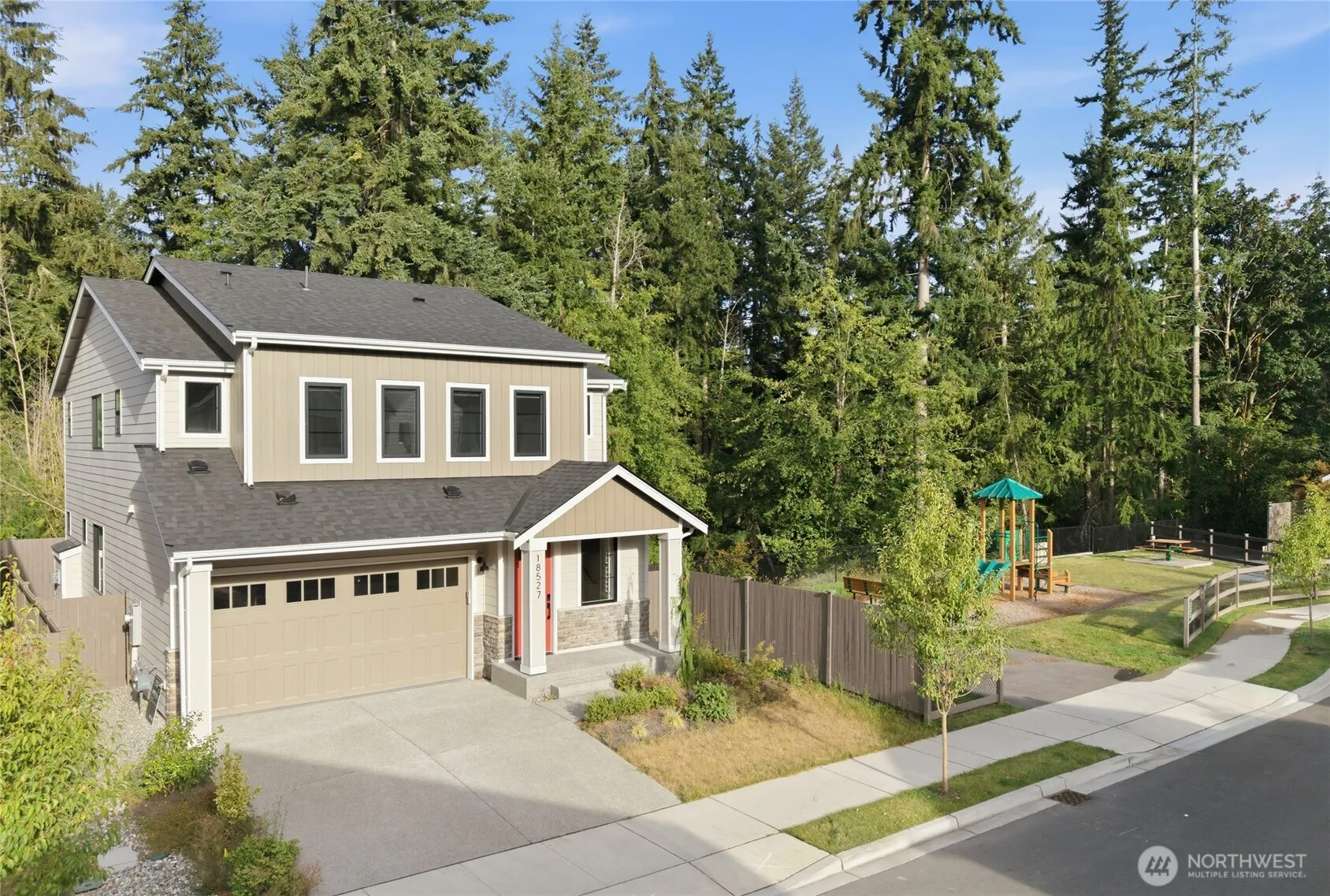 Property photo for 18527 Meridian Ave Se, Bothell photo 2