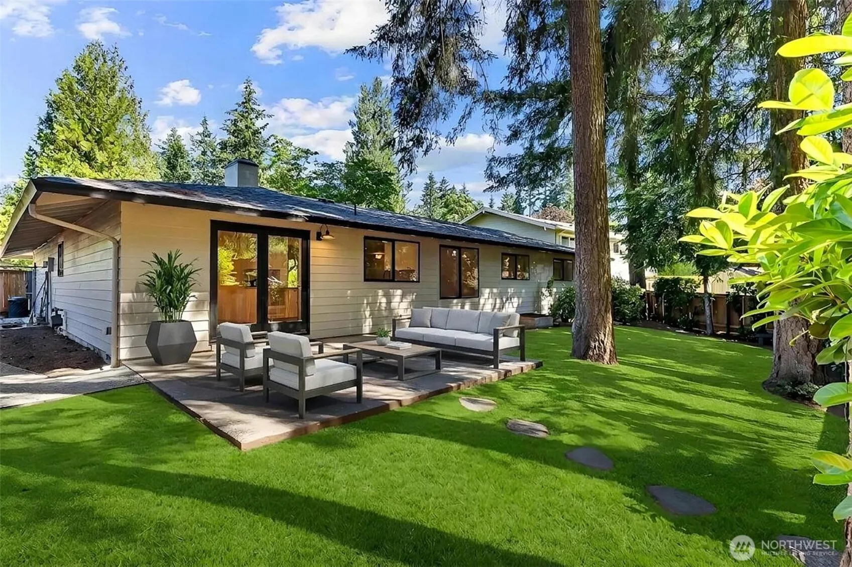Property photo for 11903 Ne 142nd Place, Kirkland photo 5