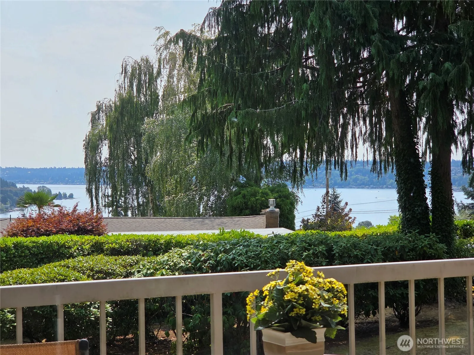 Property photo for 18540 63rd Avenue Ne, Kenmore