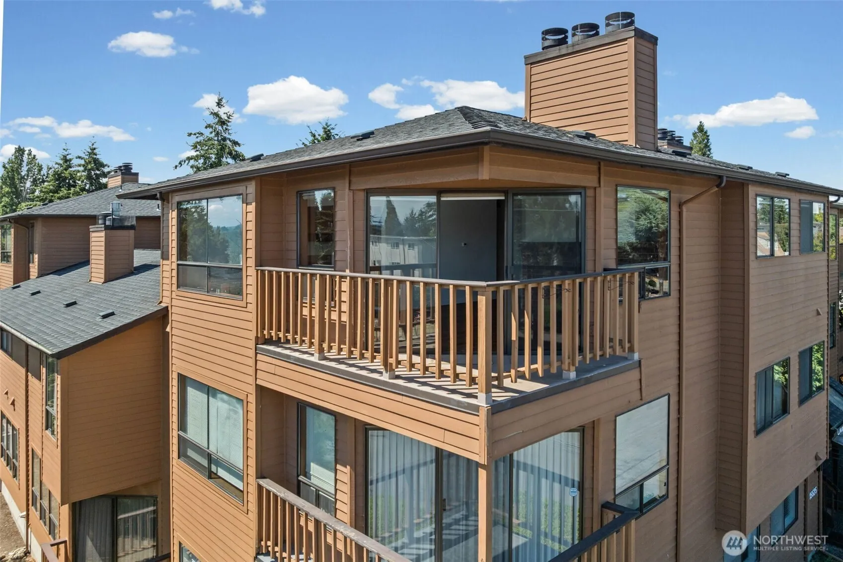 Property photo for 15525 6th Avenue Sw #14, Burien photo 2