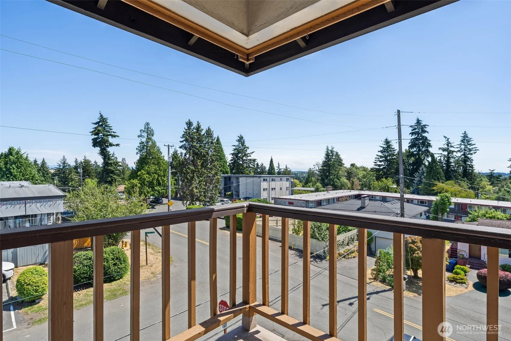 Property photo for 15525 6th Avenue Sw #14, Burien photo 3