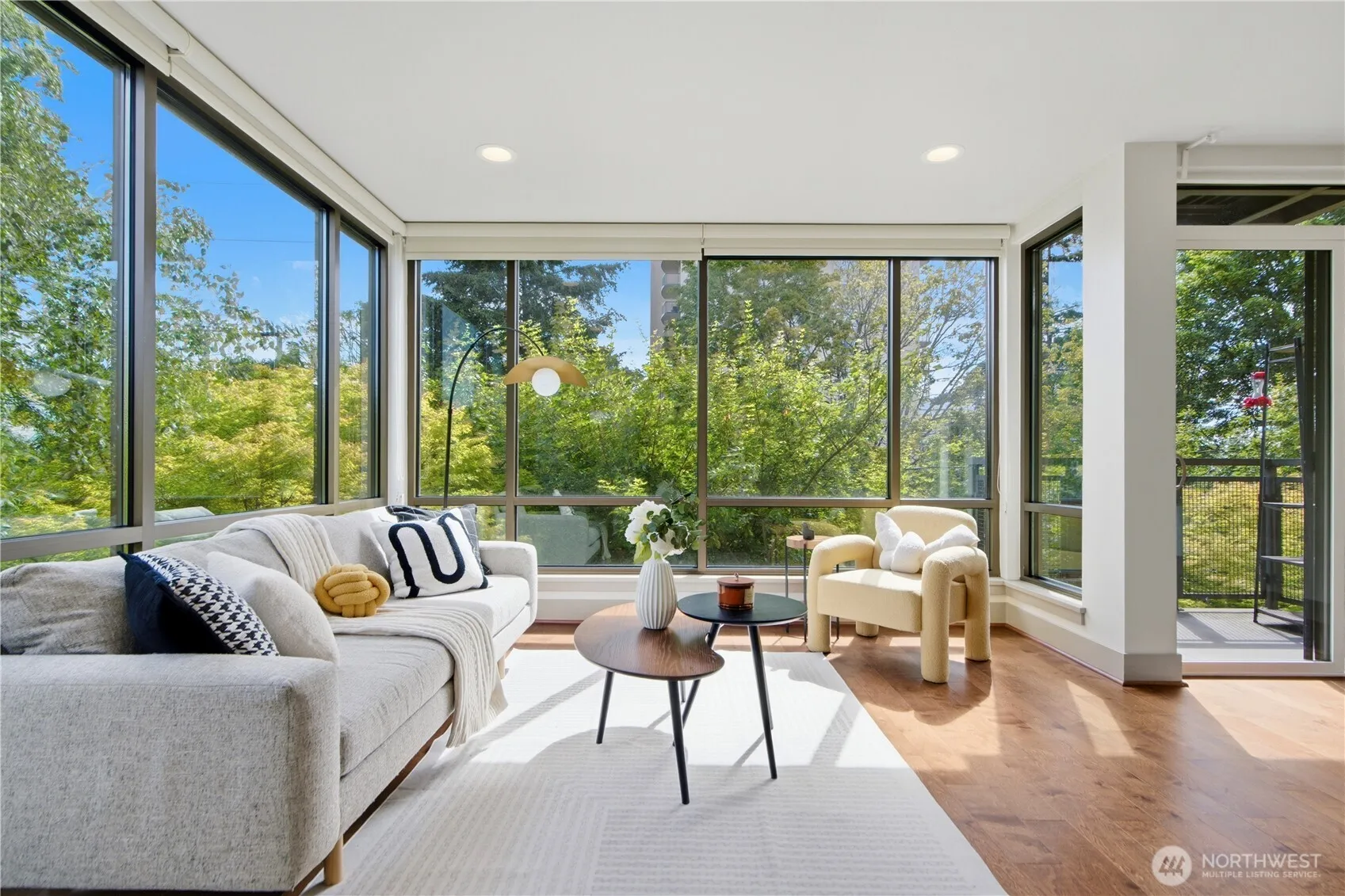 Property photo for 4547 8th Avenue Ne #311, Seattle photo 5