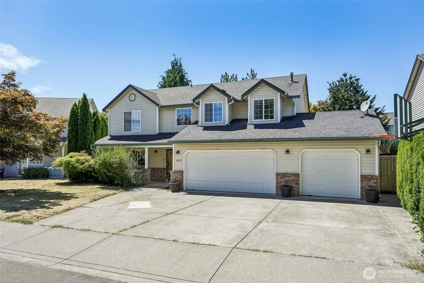 Property photo for 1612 Se 187th Place, Vancouver photo 2