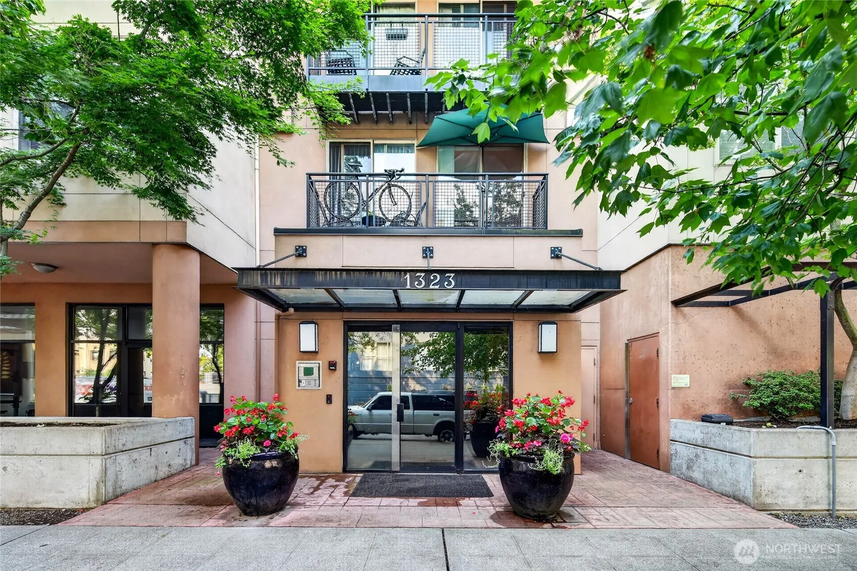 Property photo for 1323 Boren Avenue #212, Seattle